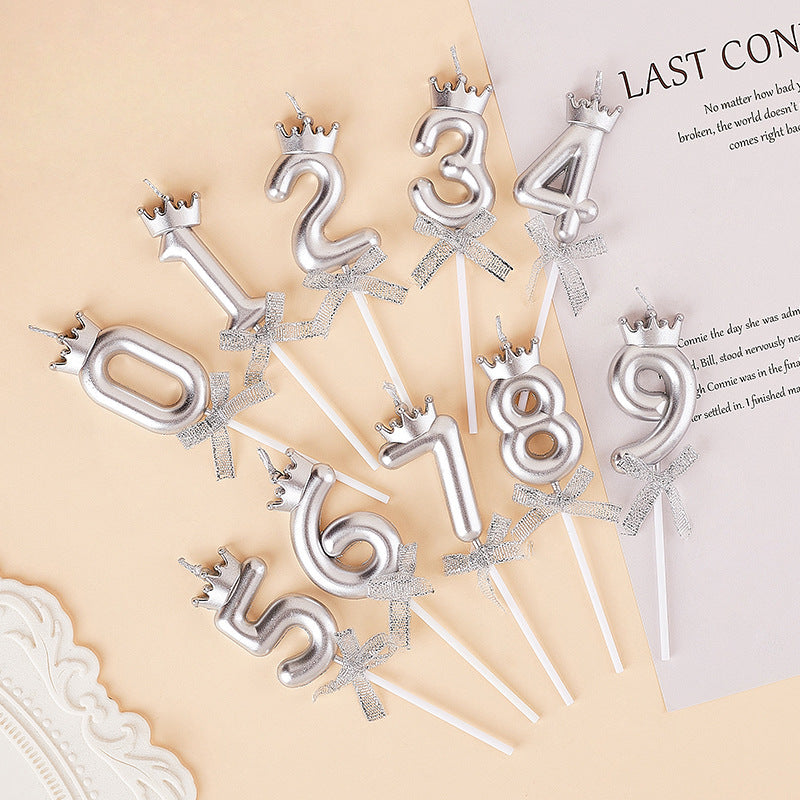 Wholesale 3D crown number birthday candles 0-9 - Silver with crown and bow