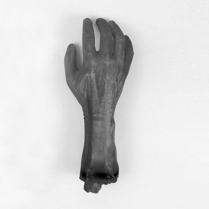 Haunted House Prop Set – Fake Severed Hand, Bloody Foot & Simulated Heart for Escape Room, Bar & Halloween Prank Decor
