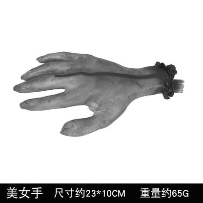 Haunted House Prop Set – Fake Severed Hand, Bloody Foot & Simulated Heart for Escape Room, Bar & Halloween Prank Decor