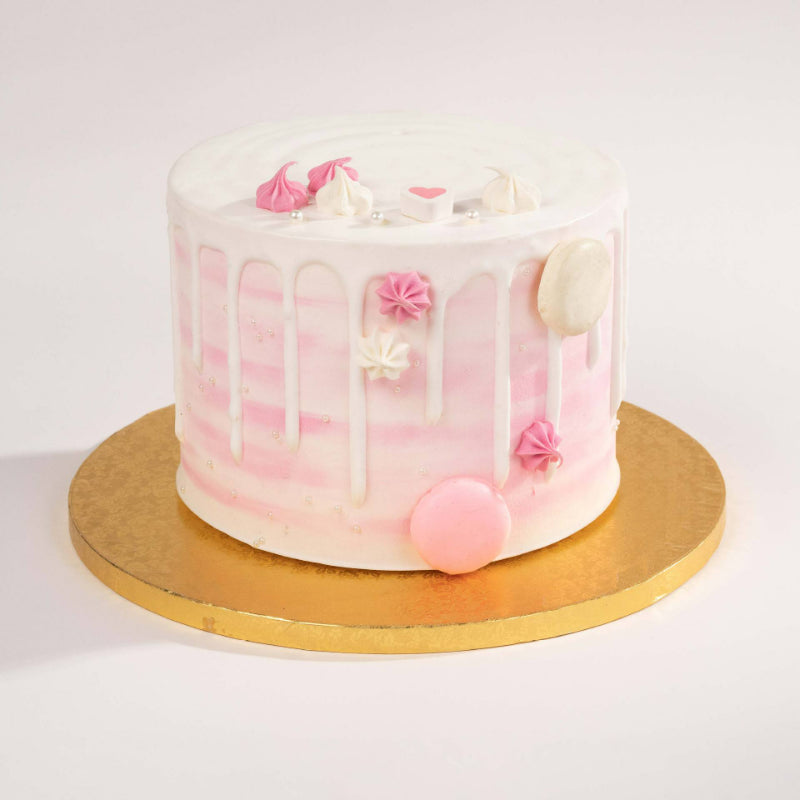 Round cake drum - Single-tier celebration cake presentation