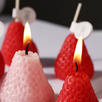 Wholesale strawberry novelty shaped party candles - Burning strawberry candles decorative ambient lighting