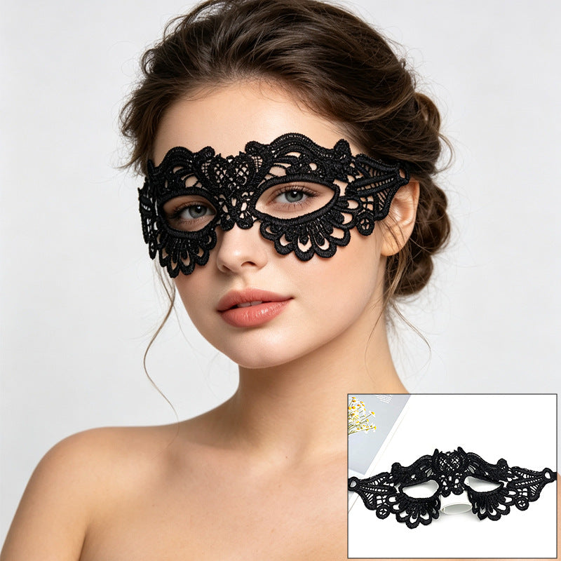 Venetian lace mask undulating wave scallops along outer border
