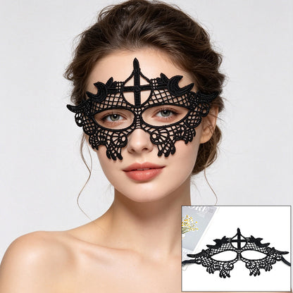 Venetian lace mask spreading wing tips with upturned edges