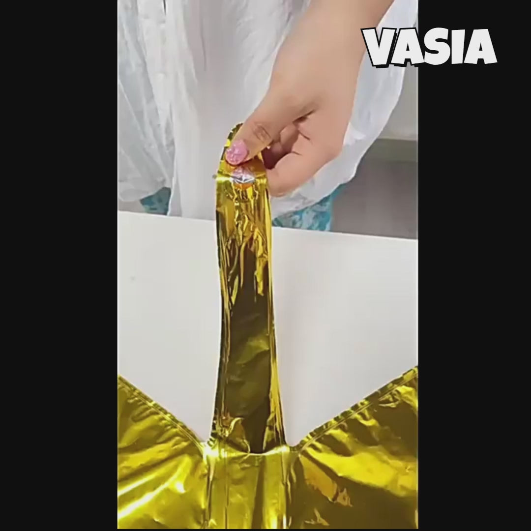 Video showing the shape, inflation, and finished appearance of 4D exploding star foil balloons