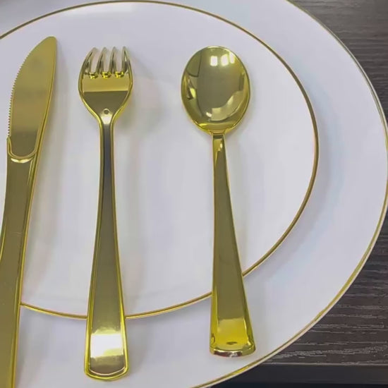 Video showing disposable party plates with metallic-look rims